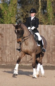 Linz & Kwad demonstrate the half pass!